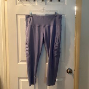 Light purple work out pants